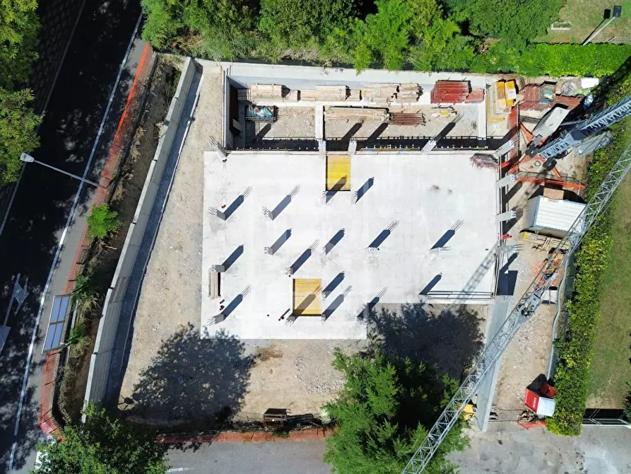 Immagine 3 di Casa semindipendente in vendita  in Via delle Mimose 3 a Desenzano Del Garda