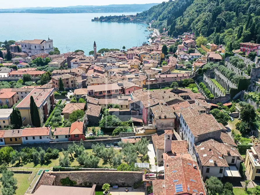 Immagine 9 di Villa in vendita  in via taromina 8 a Toscolano-Maderno