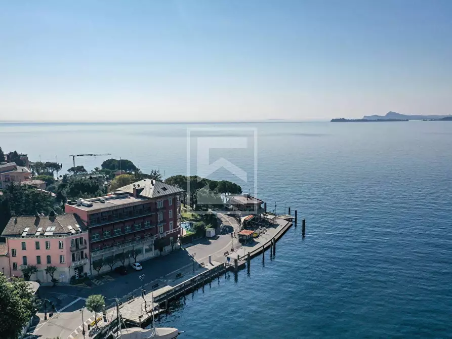 Immagine 11 di Villa in vendita  in via taromina 8 a Toscolano-Maderno