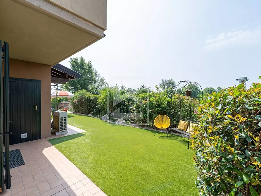 Immagine 4 di Villa in vendita  in Via Sottopassaggio a Calcinato