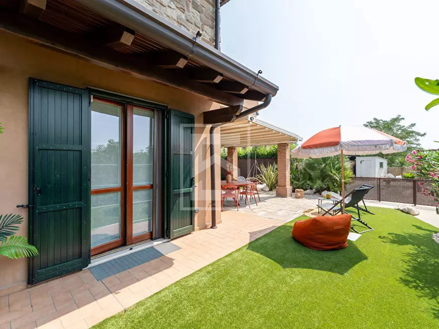Immagine 6 di Villa in vendita  in Via Sottopassaggio a Calcinato