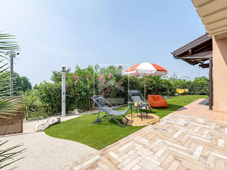 Immagine 7 di Villa in vendita  in Via Sottopassaggio a Calcinato