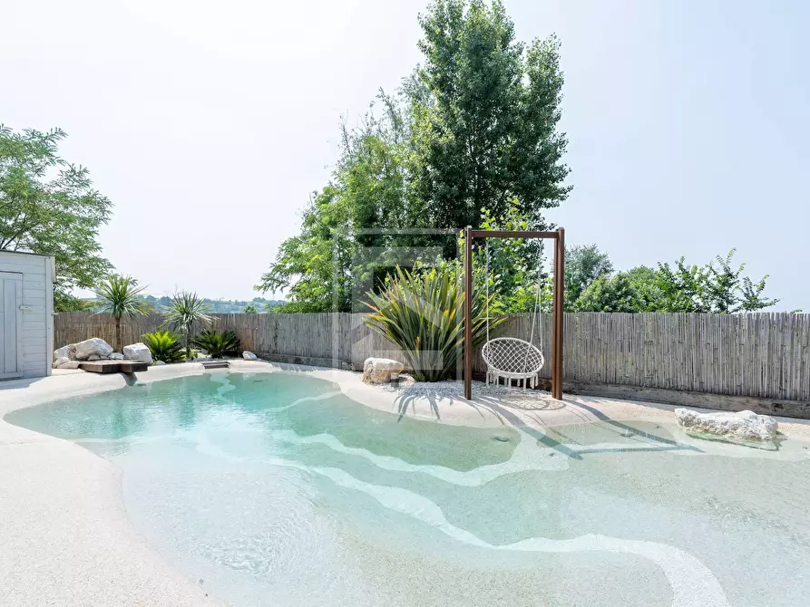 Immagine 1 di Villa in vendita  in Via Sottopassaggio a Calcinato