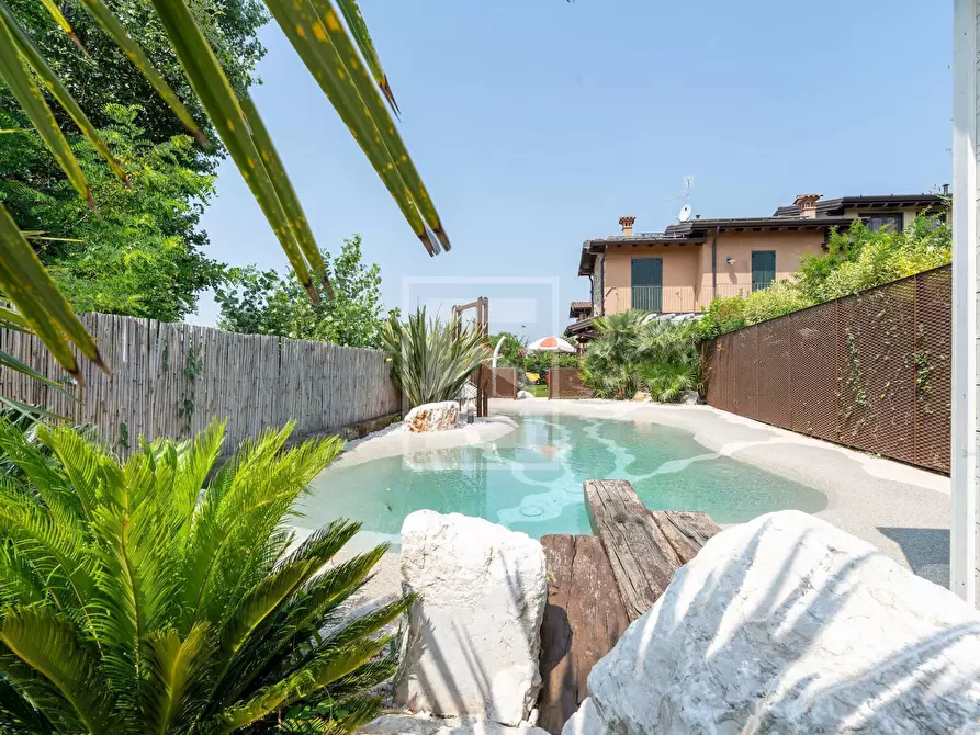 Immagine 3 di Villa in vendita  in Via Sottopassaggio a Calcinato