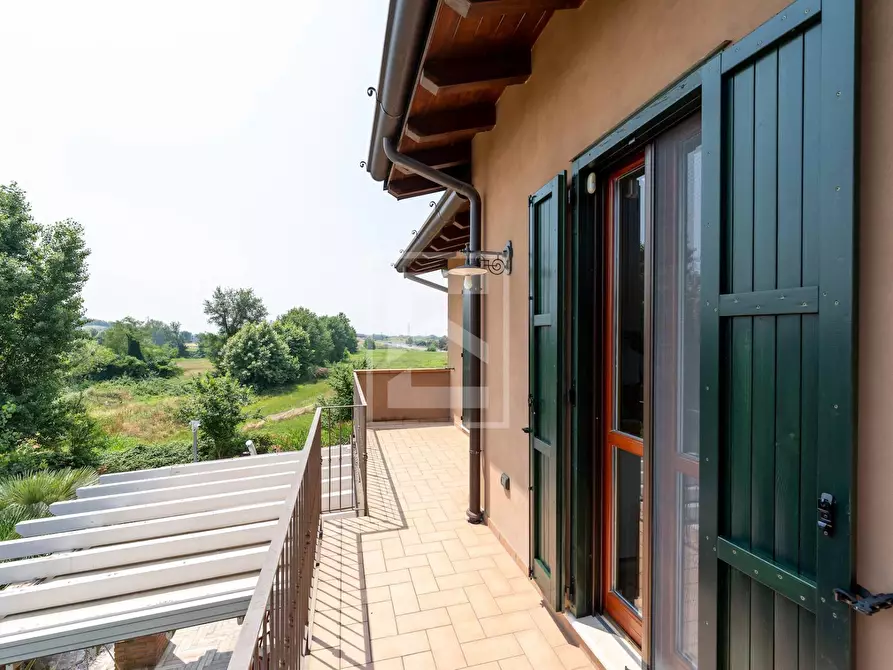 Immagine 28 di Villa in vendita  in Via Sottopassaggio a Calcinato