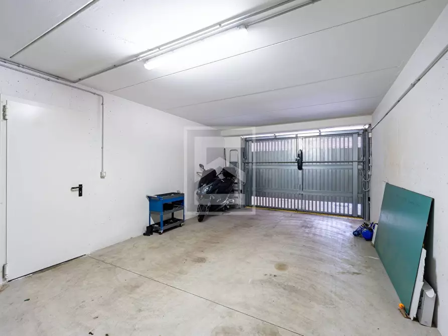 Immagine 41 di Villa in vendita  in Via Sottopassaggio a Calcinato