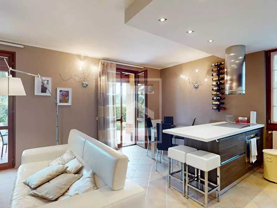 Immagine 5 di Appartamento in vendita  in Via Aldo Moro a Soiano Del Lago