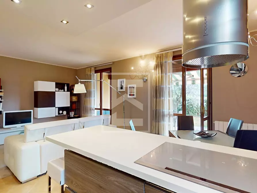 Immagine 7 di Appartamento in vendita  in Via Aldo Moro a Soiano Del Lago