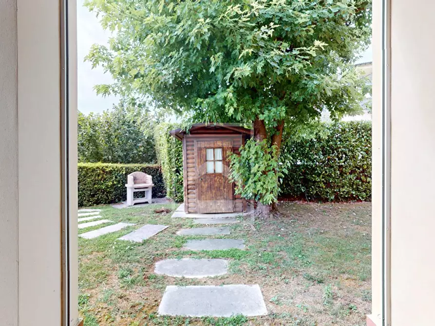 Immagine 23 di Appartamento in vendita  in Via Aldo Moro a Soiano Del Lago