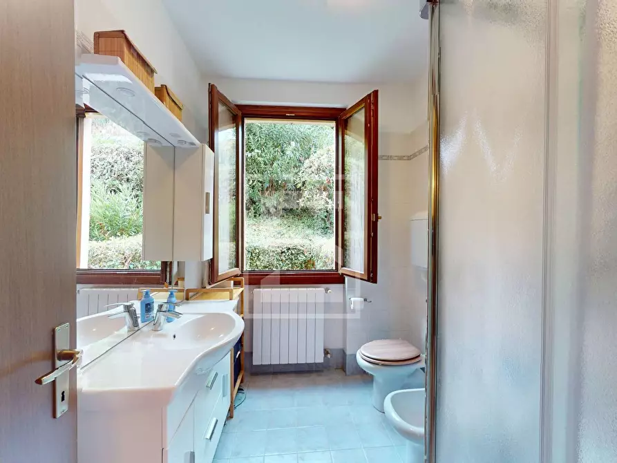 Immagine 34 di Appartamento in vendita  in Via Aldo Moro a Soiano Del Lago