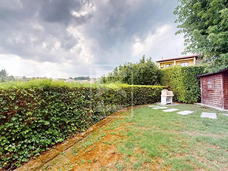 Immagine 40 di Appartamento in vendita  in Via Aldo Moro a Soiano Del Lago