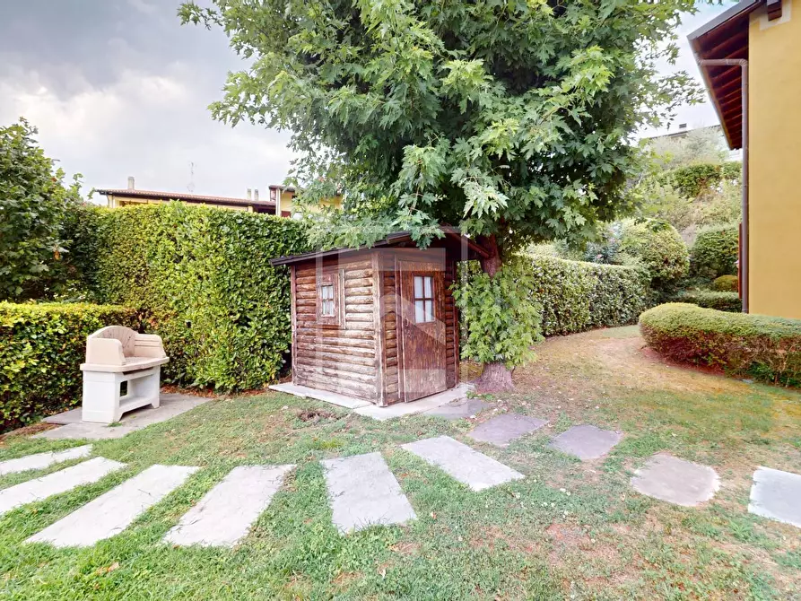 Immagine 41 di Appartamento in vendita  in Via Aldo Moro a Soiano Del Lago