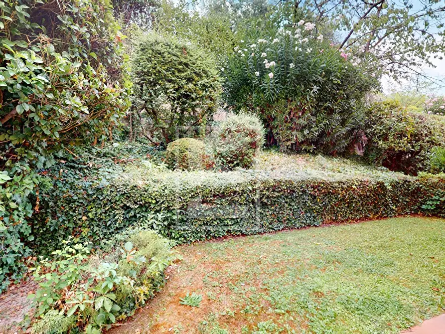 Immagine 49 di Appartamento in vendita  in Via Aldo Moro a Soiano Del Lago