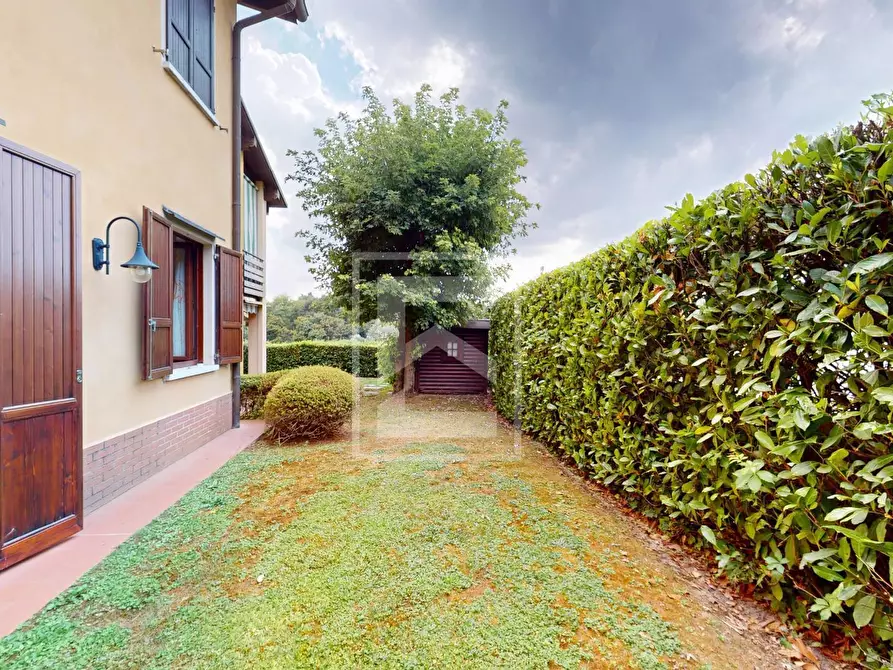 Immagine 48 di Appartamento in vendita  in Via Aldo Moro a Soiano Del Lago