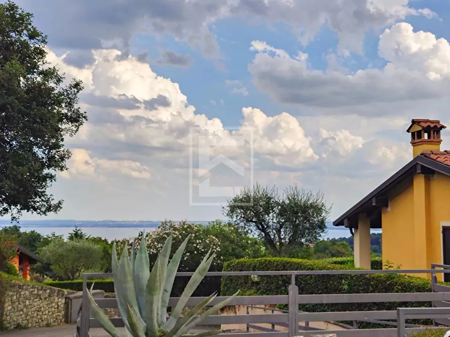 Immagine 53 di Appartamento in vendita  in Via Aldo Moro a Soiano Del Lago