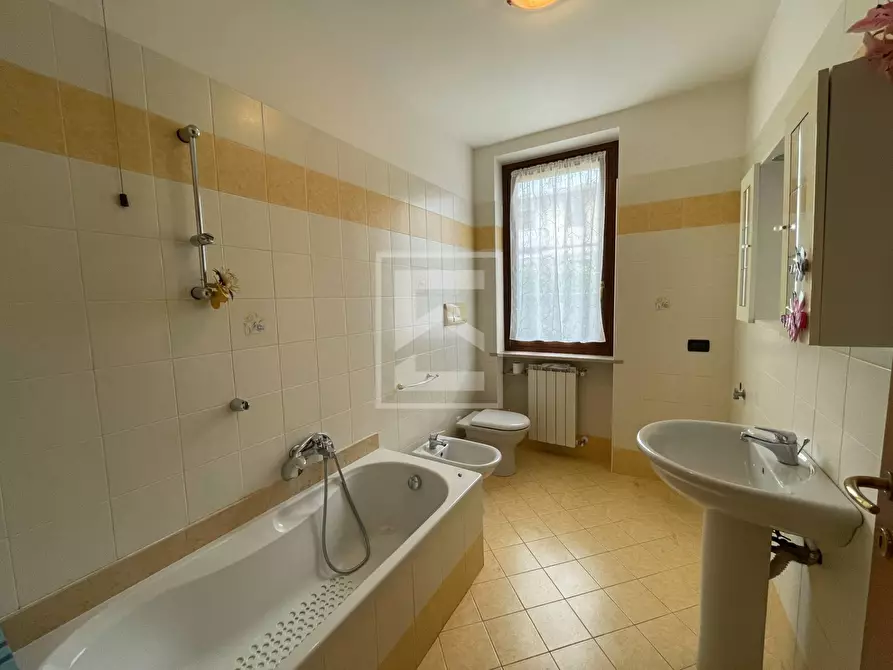 Immagine 9 di Appartamento in vendita  in via Atleti azzurri d'italia 6 a Calvagese Della Riviera