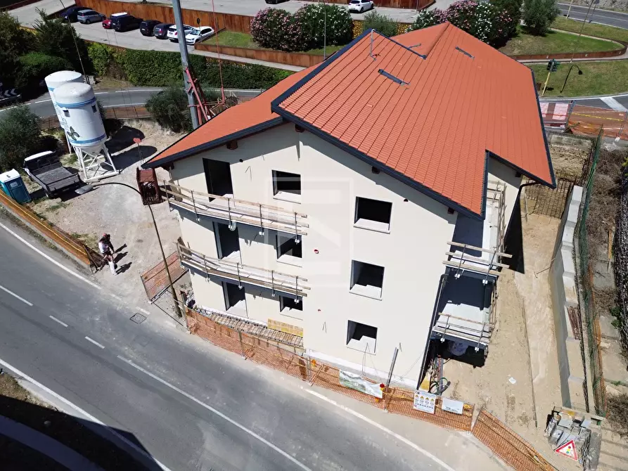 Immagine 4 di Appartamento in vendita  in vai iv novembre a Polpenazze Del Garda