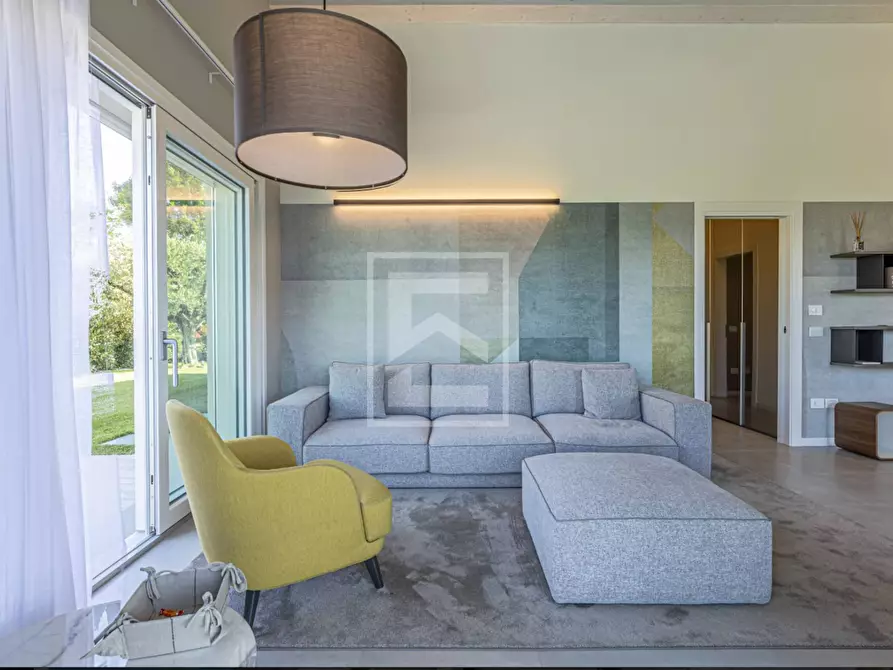 Immagine 12 di Villa in vendita  in Via Monte Baldo a Desenzano Del Garda