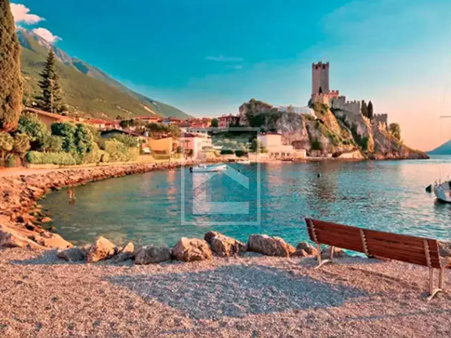 Immagine 2 di Appartamento in vendita  in Via Puccini a Castelnuovo Del Garda