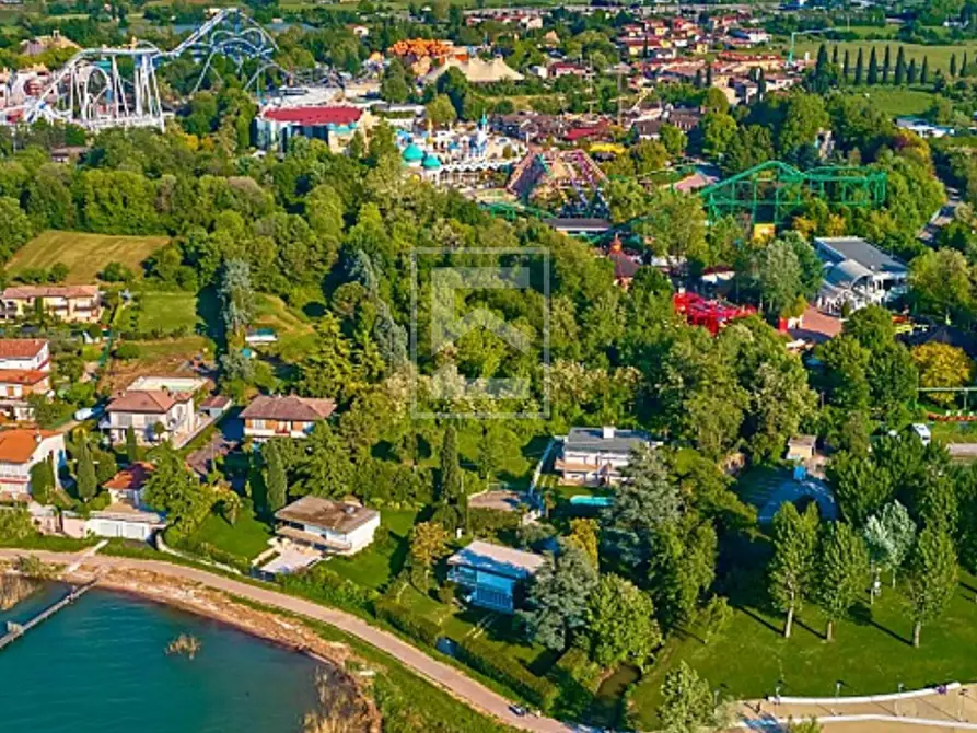 Immagine 3 di Appartamento in vendita  in Via Puccini a Castelnuovo Del Garda