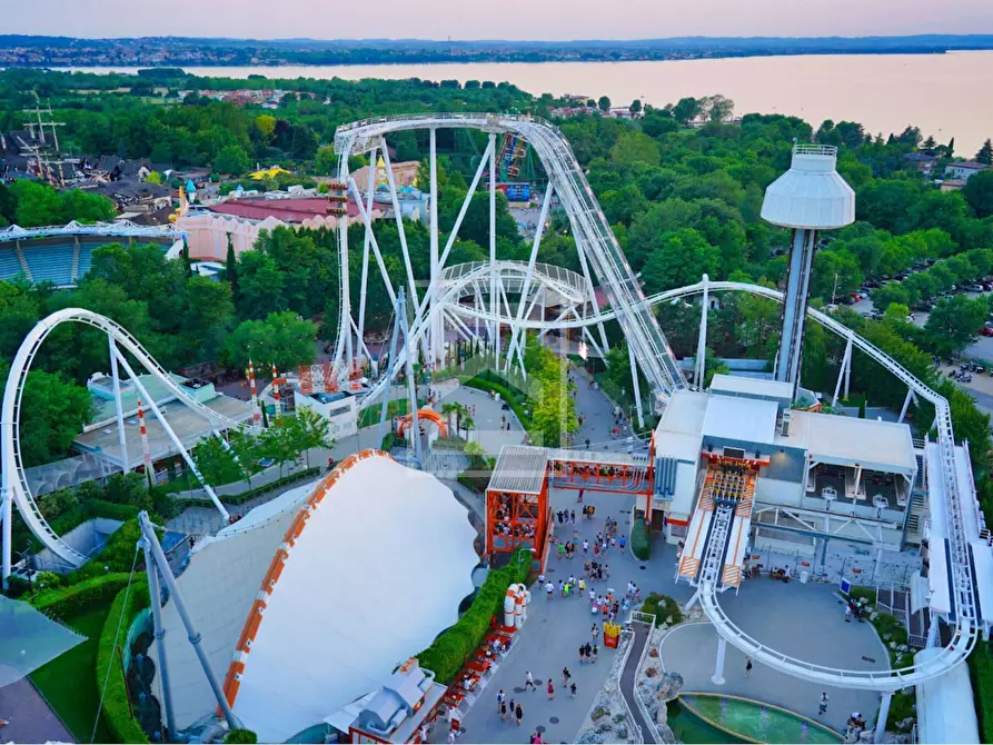 Immagine 4 di Appartamento in vendita  in Via Puccini a Castelnuovo Del Garda