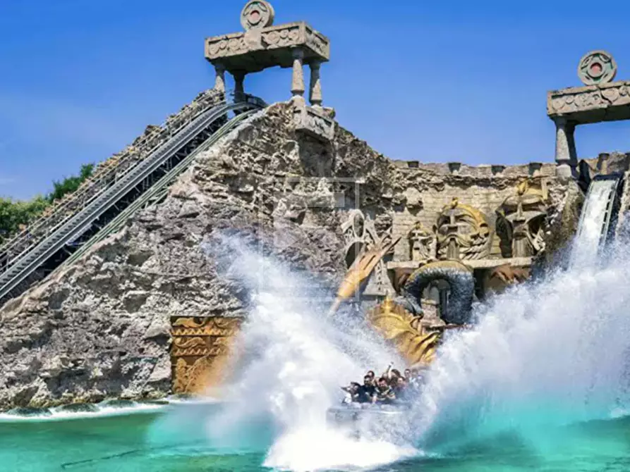 Immagine 7 di Appartamento in vendita  in Via Puccini a Castelnuovo Del Garda