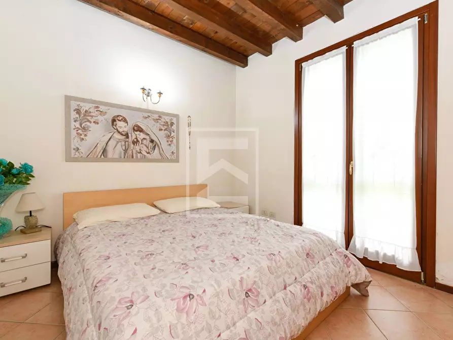 Immagine 8 di Appartamento in vendita  in Località Sermana 1 a Peschiera Del Garda