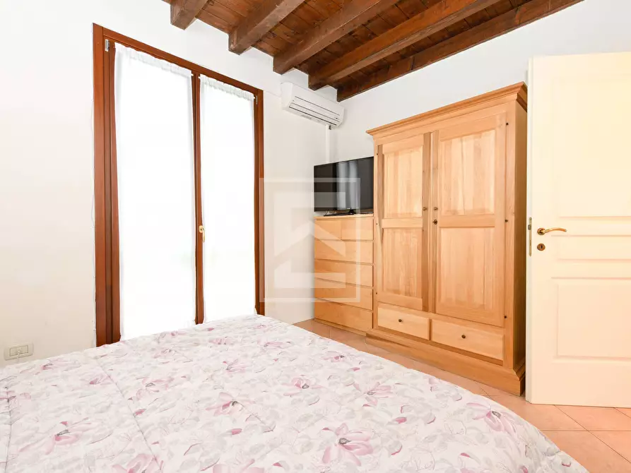 Immagine 11 di Appartamento in vendita  in Località Sermana 1 a Peschiera Del Garda