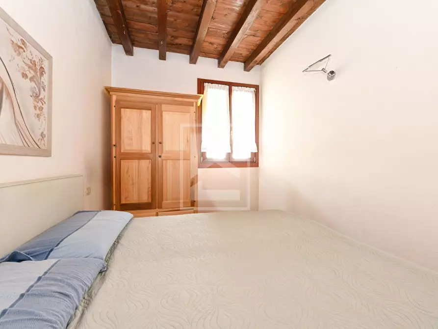 Immagine 12 di Appartamento in vendita  in Località Sermana 1 a Peschiera Del Garda