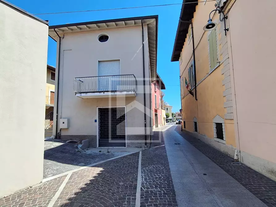 Immagine 16 di Appartamento in vendita  in Via Dante 14 a Calvagese Della Riviera