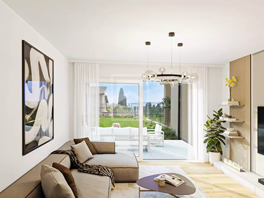 Immagine 1 di Appartamento in vendita  in Via del Fontanone a Gardone Riviera