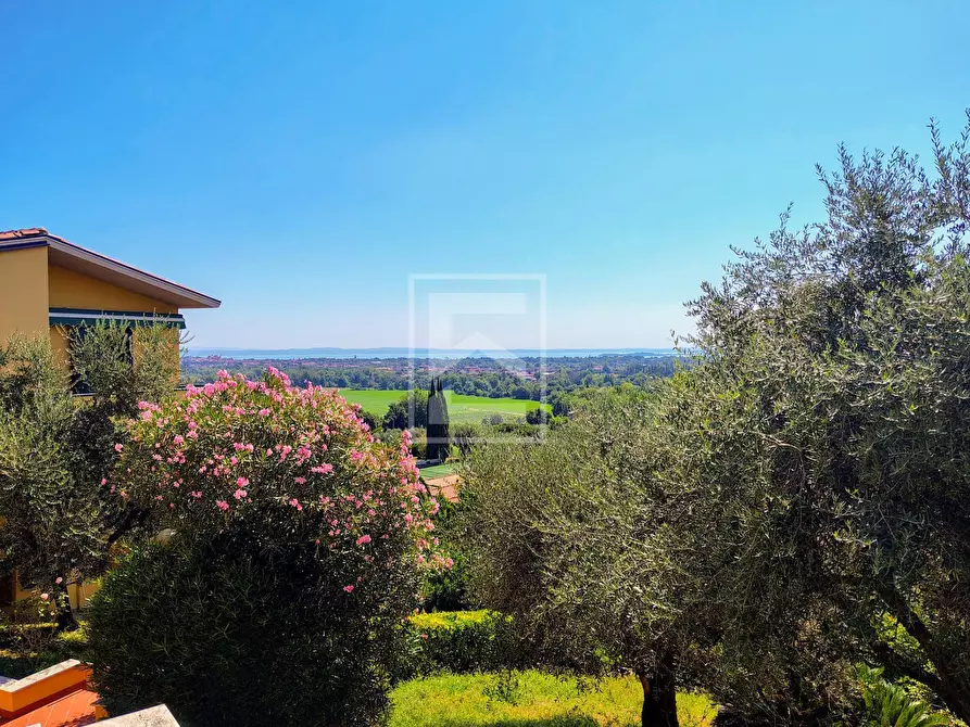 Immagine 37 di Appartamento in vendita  in Via Sotto raso 32 a Polpenazze Del Garda