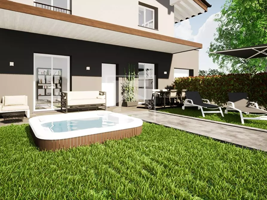 Immagine 5 di Casa semindipendente in vendita  in via Monte Baldo a Desenzano Del Garda