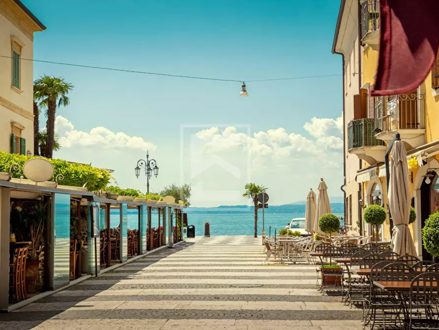 Immagine 15 di Villa in vendita  in Via Lazise a Lazise