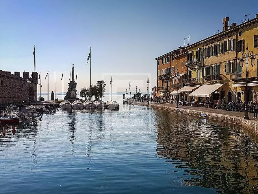 Immagine 17 di Villa in vendita  in Via Lazise a Lazise