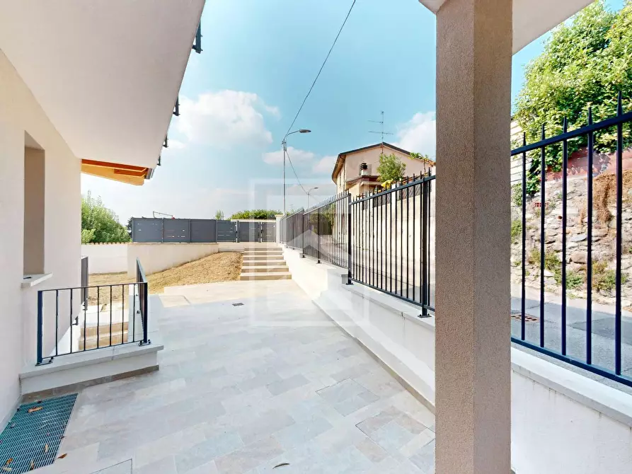 Immagine 4 di Villa in vendita  in Broli a Calcinato