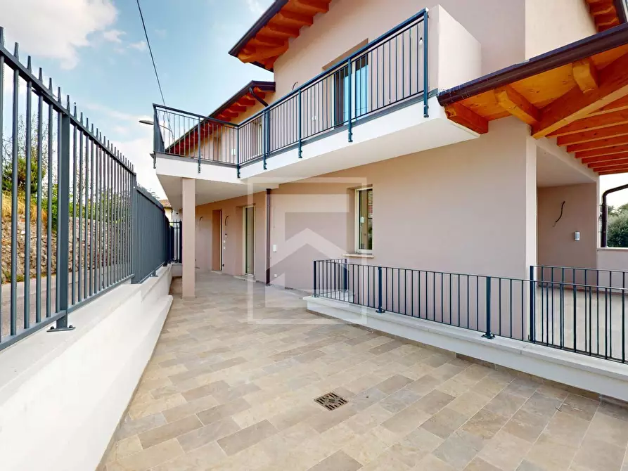 Immagine 2 di Villa in vendita  in Broli a Calcinato