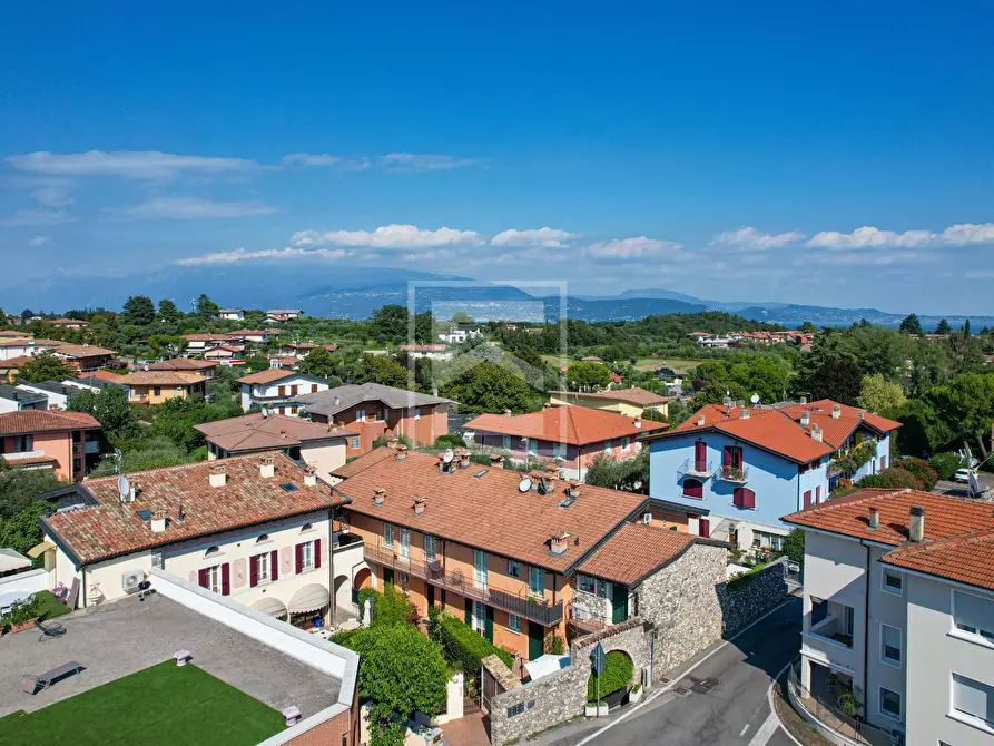 Immagine 40 di Appartamento in vendita  in via dietro castello a San Felice Del Benaco