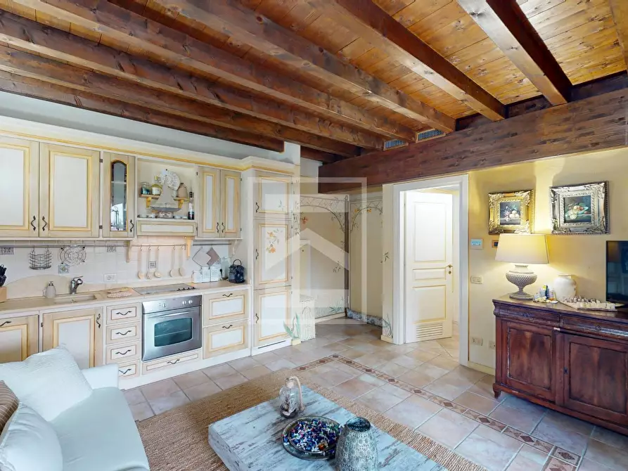 Immagine 17 di Appartamento in vendita  in Località Sermana 1 a Peschiera Del Garda