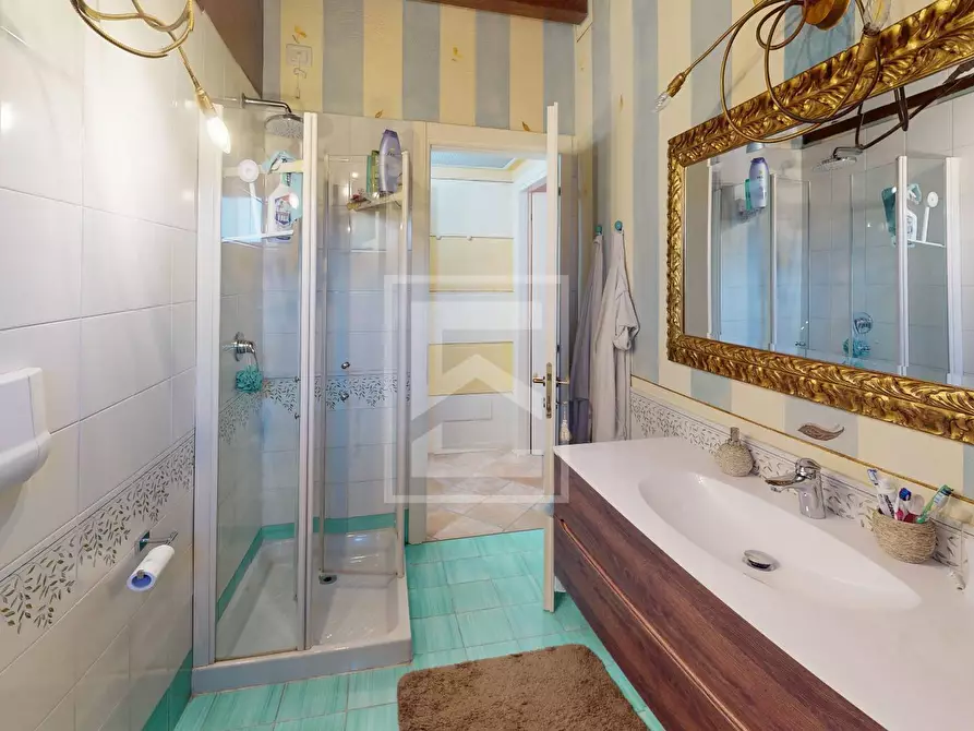 Immagine 31 di Appartamento in vendita  in Località Sermana 1 a Peschiera Del Garda