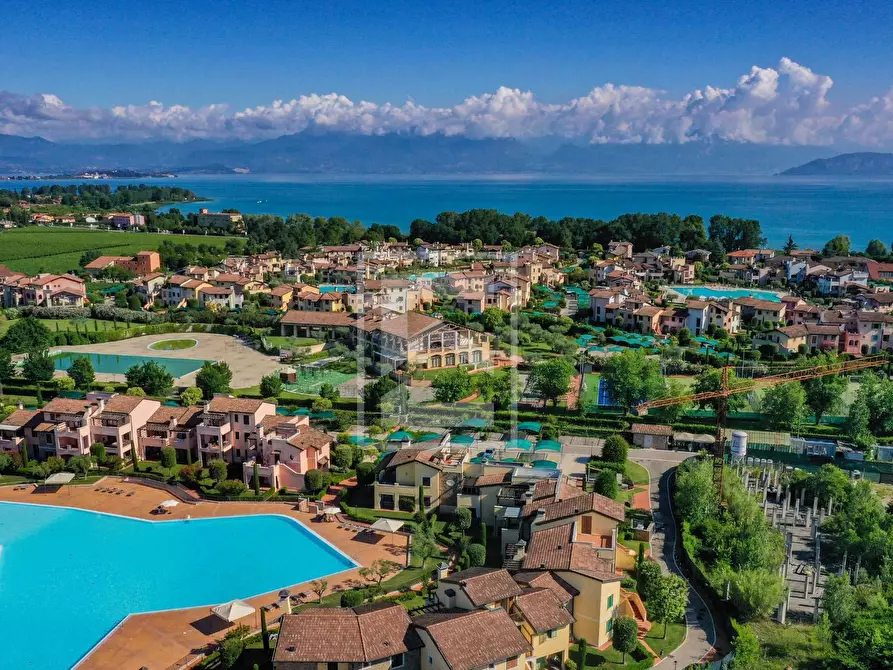 Immagine 39 di Appartamento in vendita  in Località Sermana 1 a Peschiera Del Garda