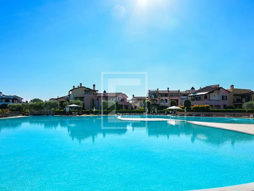 Immagine 49 di Appartamento in vendita  in Località Sermana 1 a Peschiera Del Garda