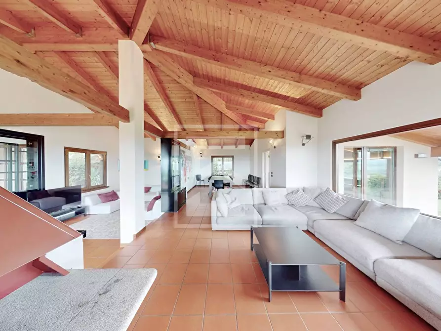 Immagine 3 di Villa in vendita  in Via Monte Rotondo a Soiano Del Lago