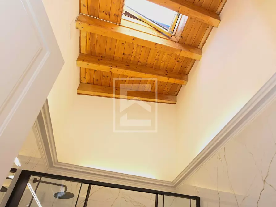 Immagine 25 di Appartamento in vendita  in via dietro castello a San Felice Del Benaco