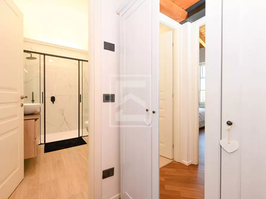 Immagine 21 di Appartamento in vendita  in via dietro castello a San Felice Del Benaco