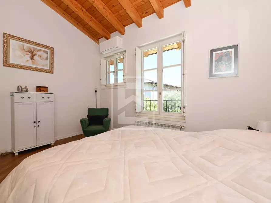 Immagine 20 di Appartamento in vendita  in via dietro castello a San Felice Del Benaco