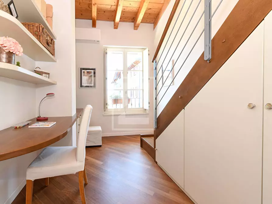 Immagine 27 di Appartamento in vendita  in via dietro castello a San Felice Del Benaco