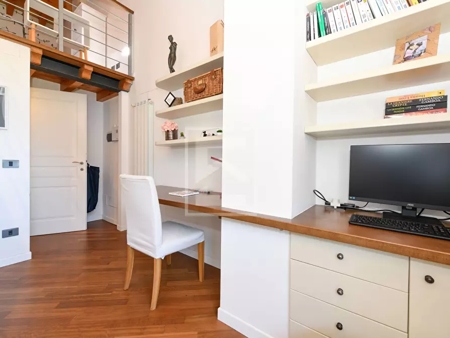 Immagine 30 di Appartamento in vendita  in via dietro castello a San Felice Del Benaco