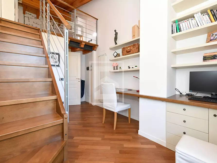 Immagine 29 di Appartamento in vendita  in via dietro castello a San Felice Del Benaco