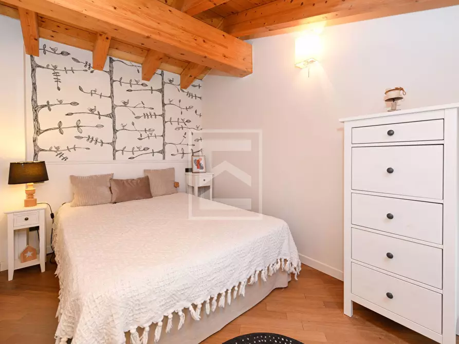 Immagine 34 di Appartamento in vendita  in via dietro castello a San Felice Del Benaco